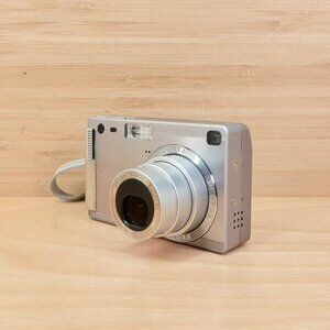 Pentax Optio S5i Digital Camera 5.0MP / Silver / Ultra Compact / Tested